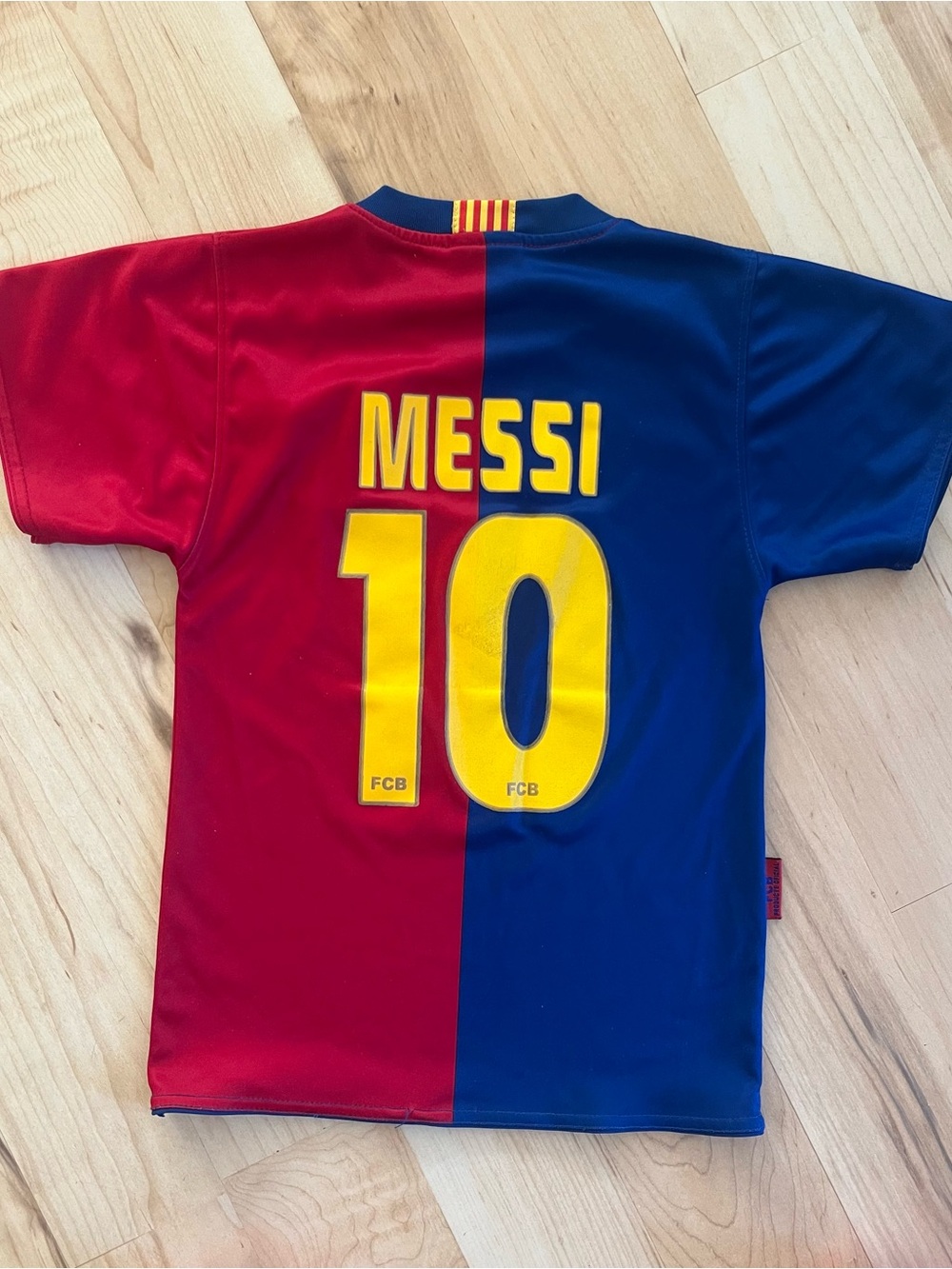 Kids Sz 4 - Messi Barcelona Jersey #10